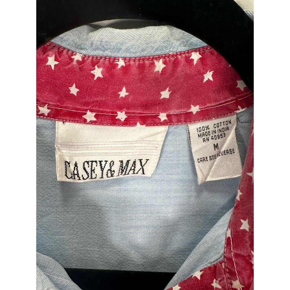 Vintage 90s Casey & Max Chambray Button Down Crochet Flag Patch America Size M - Picture 3 of 8